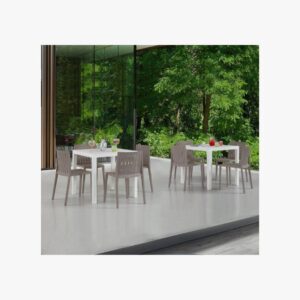 Woody Table