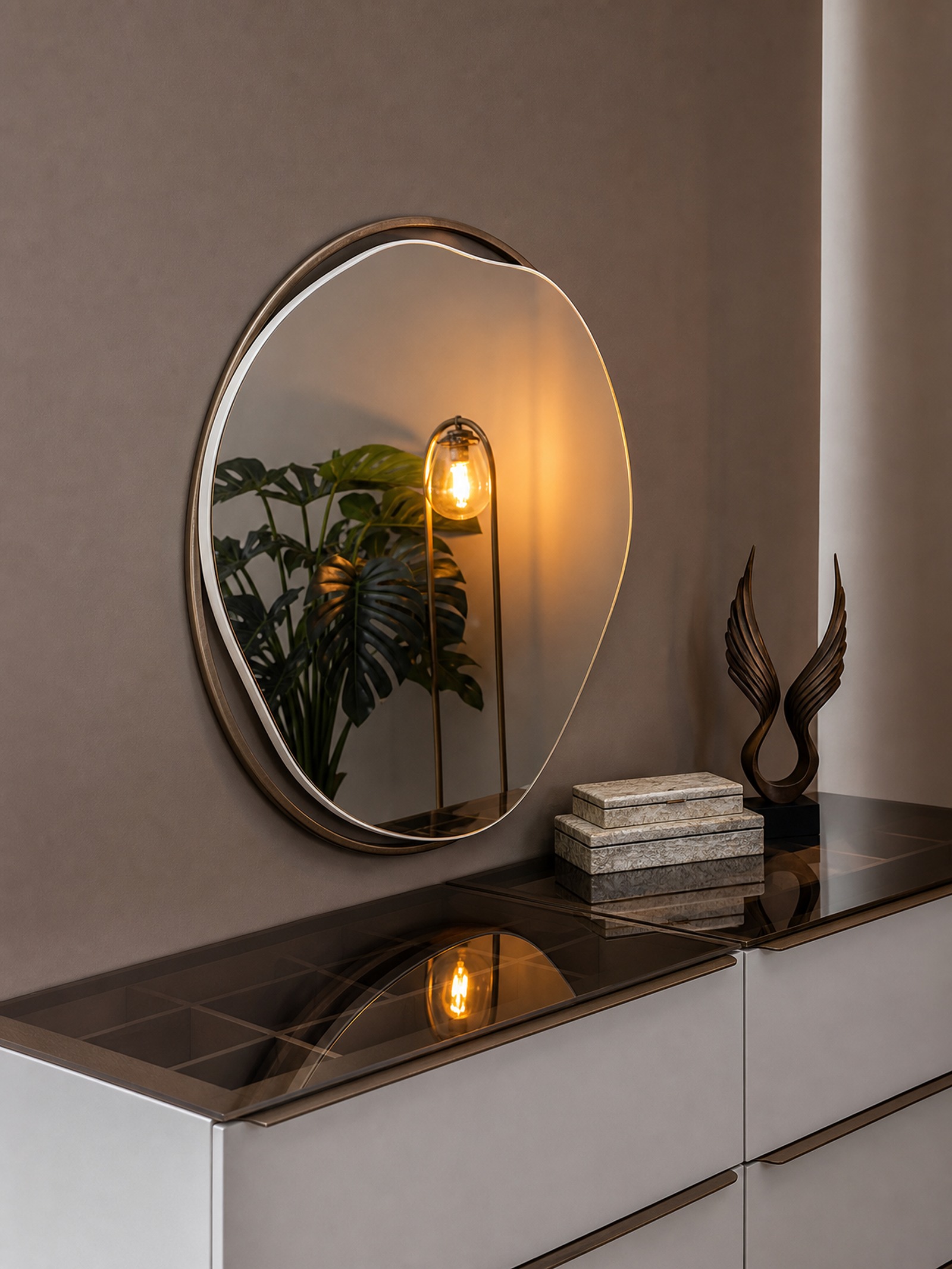 noble-5-mirror-closeup-lifestyle-hires Noble 5 mirror closeup lifestyle hires
